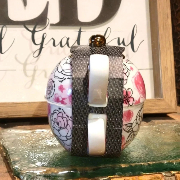 Ciroa Love For One Tea Set Ceramic with touches of Gold NWT - Picture 3 of 7